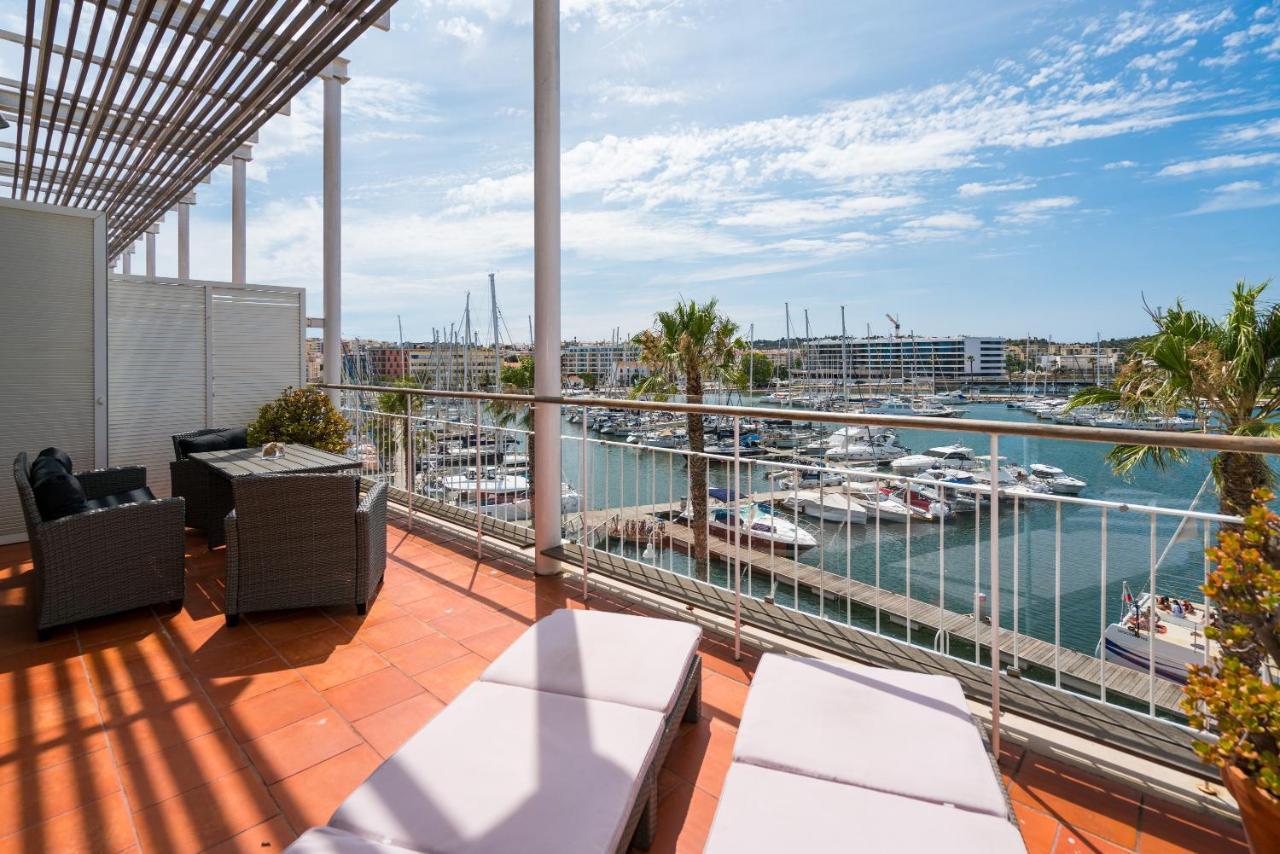 Stunning 2-bed Penthouse In 250m From Lagos