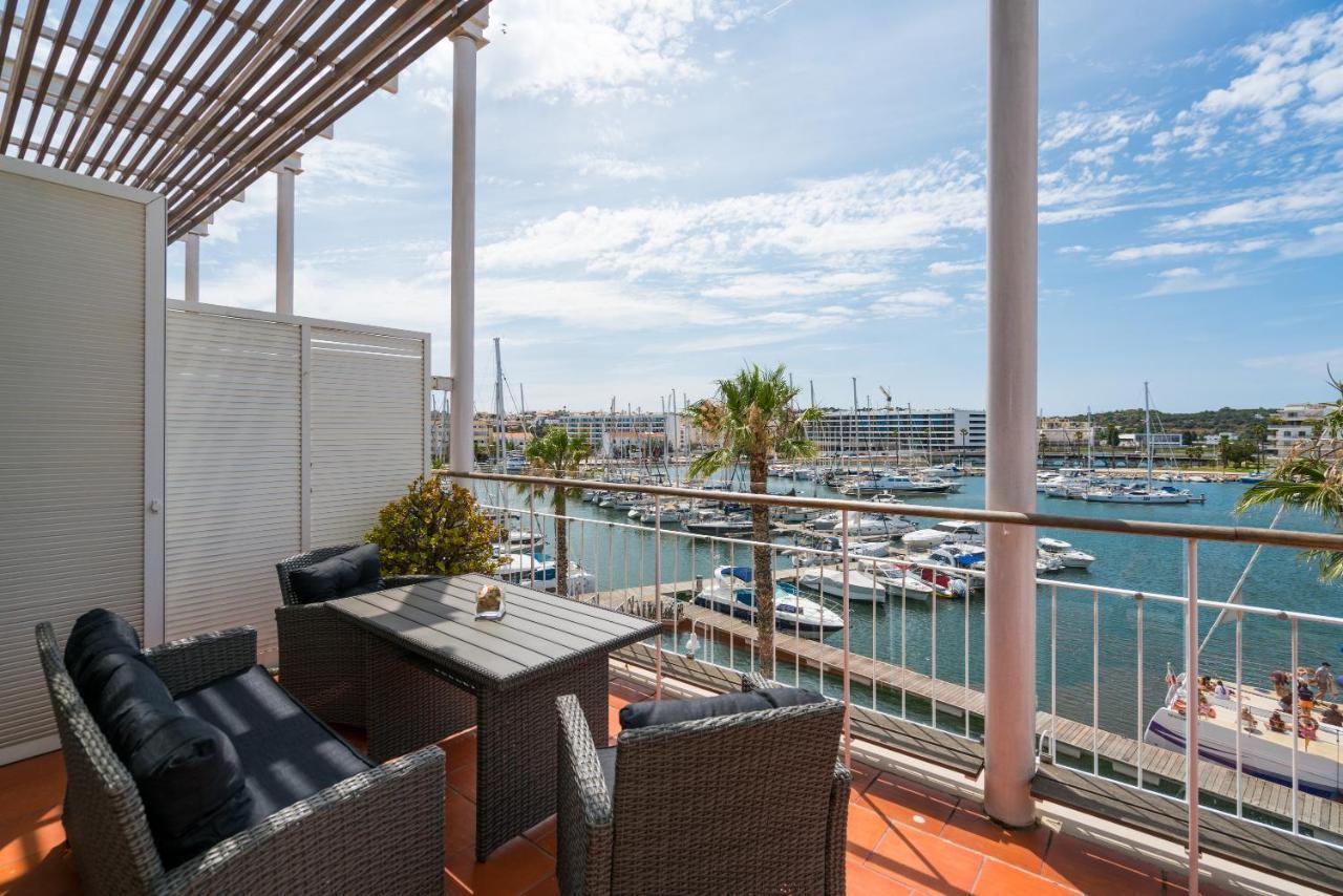 Apartment Stunning 2-bed Penthouse In 250m From *
