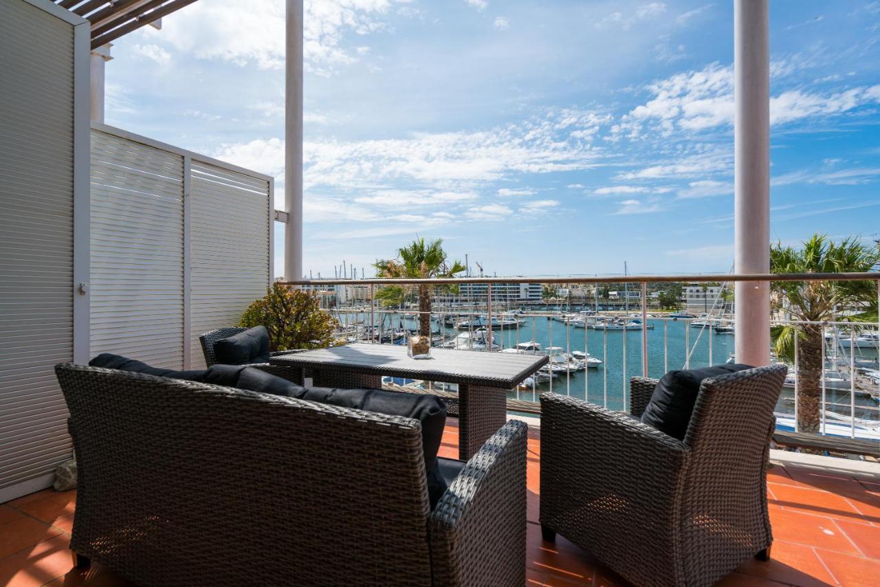 Stunning 2-bed Penthouse In 250m From Lagos